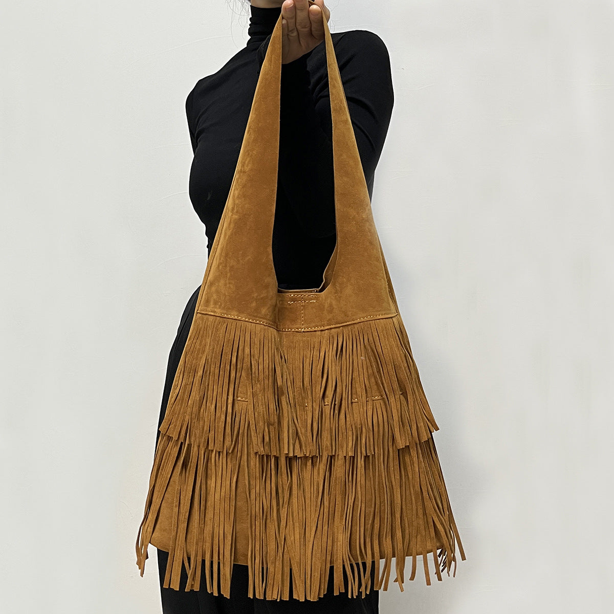Borsa grande in suede caffè con frange versatile