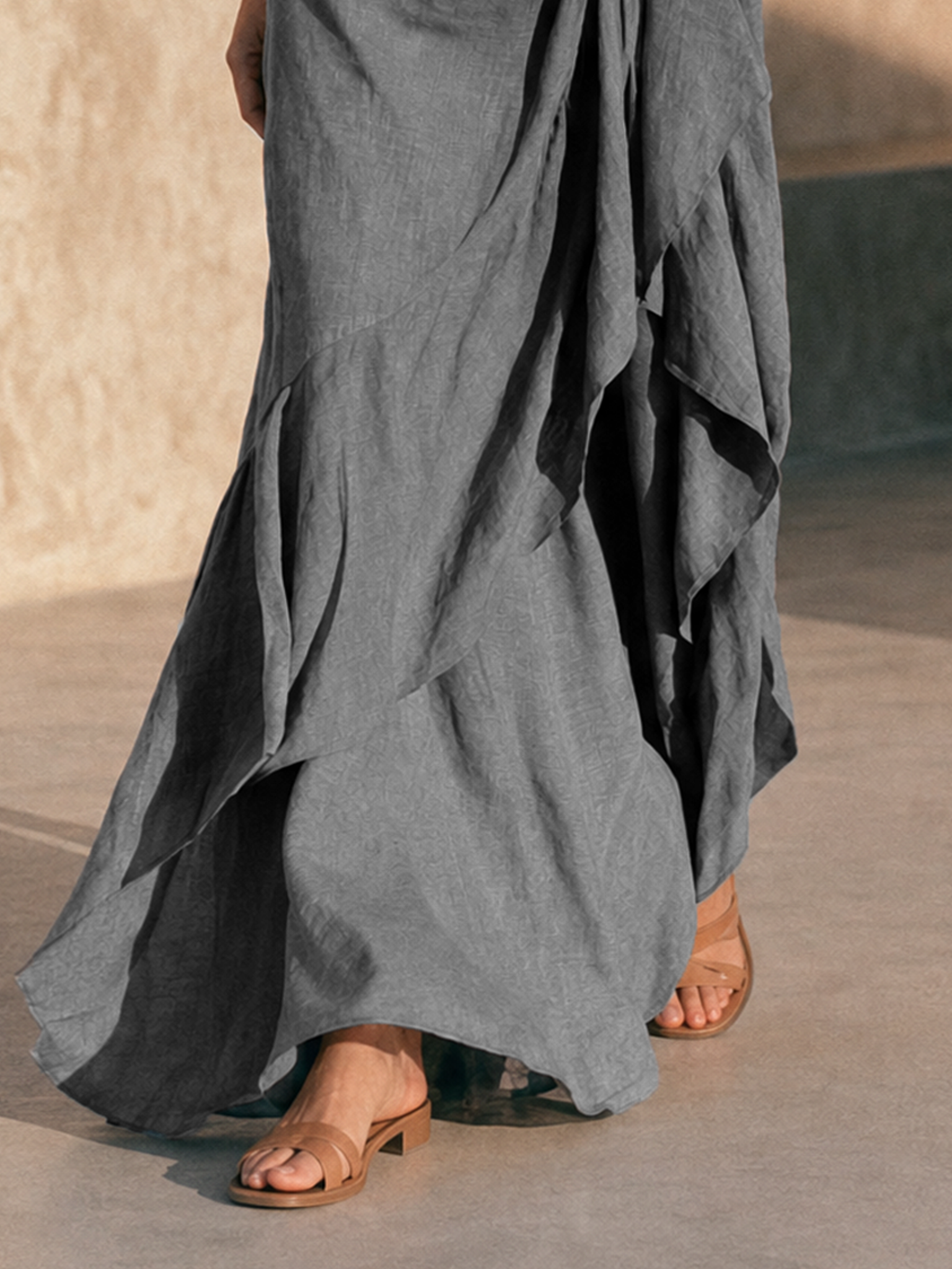 Aura | Abito Maxi Minimalista Donna Off-Shoulder Con Orlo Ruffle E Maniche Svasate