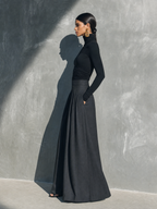 Set Casual Donna 2 Pezzi Top Nero in Maglia Stretch a Maniche Lunghe e Pantaloni Grigi Scuri a Gamba Larga MDZ2470G8LXY