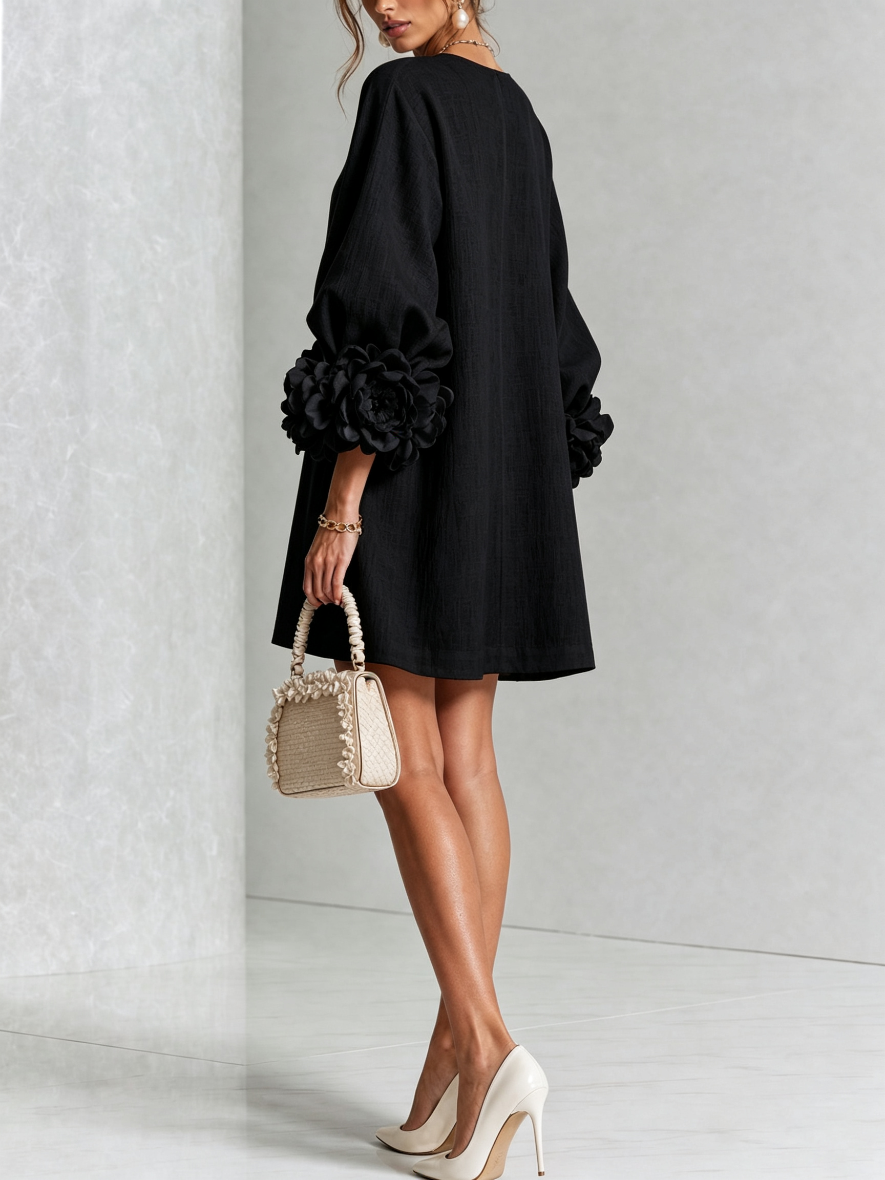Camilla | Mini Abito in Misto Lino con Polsini a Rosa, Bianco
