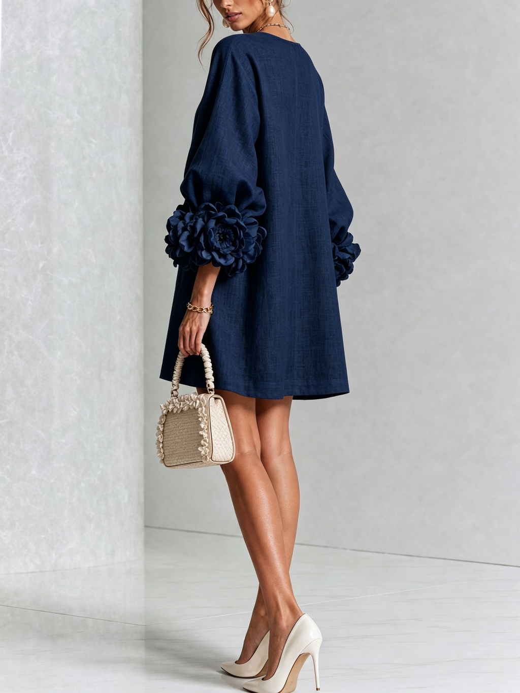 Camilla | Mini Abito in Misto Lino con Polsini a Rosa, Bianco