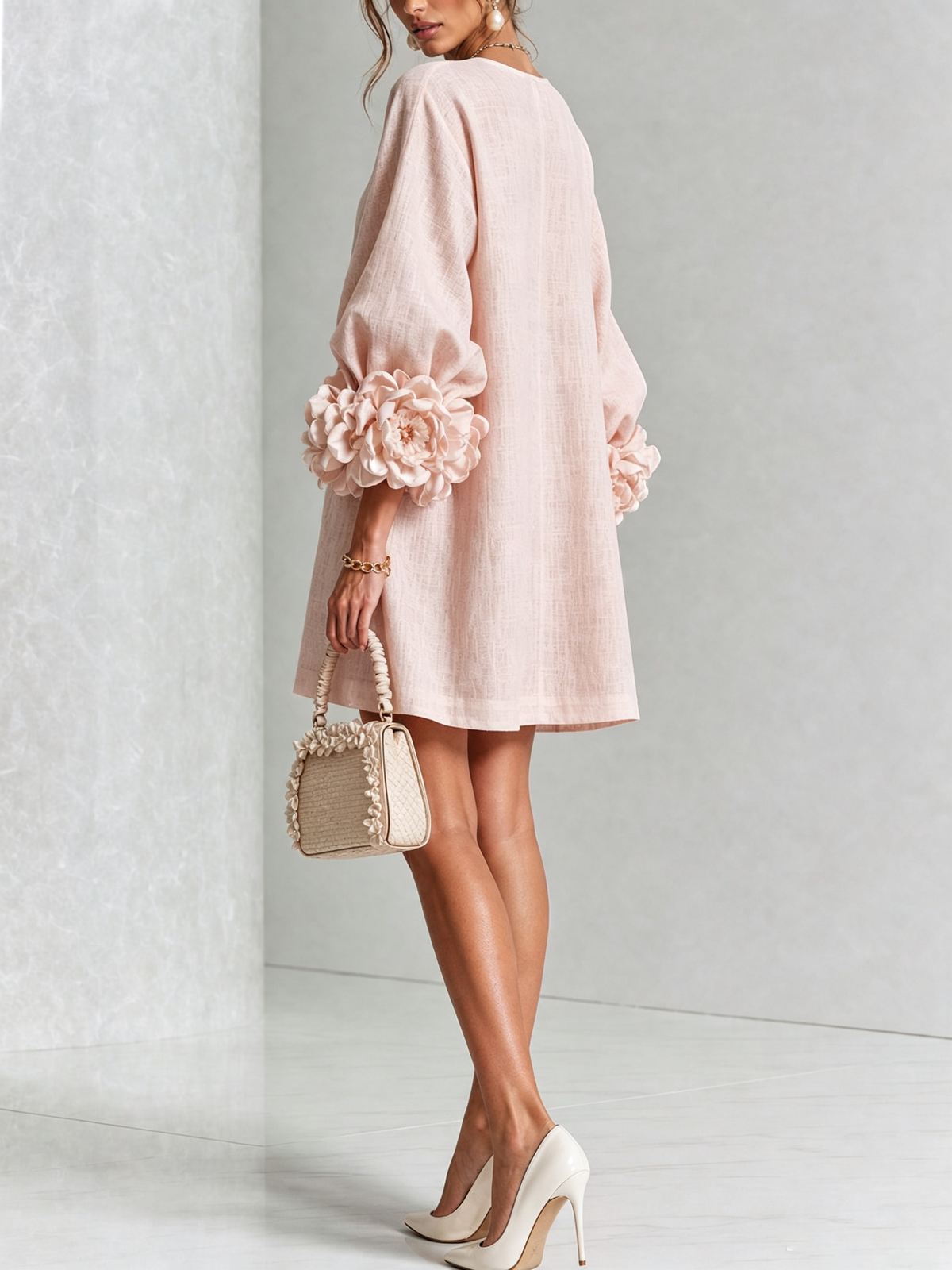 Noemi | Abito mini in misto lino con polsini a rosa, rosa