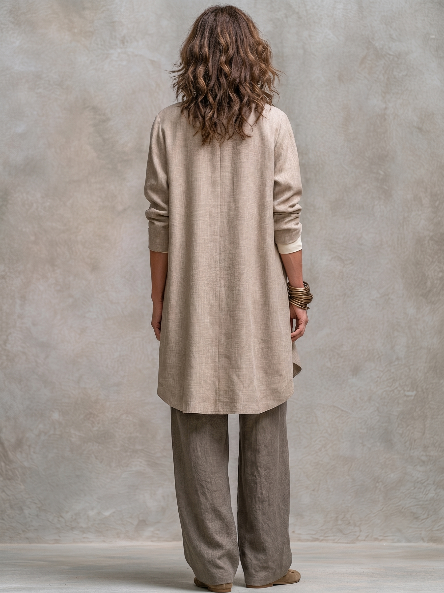 Amneris | Completo Elegante a Tre Pezzi in Grigio Beige con Pantaloni a Gamba Larga
