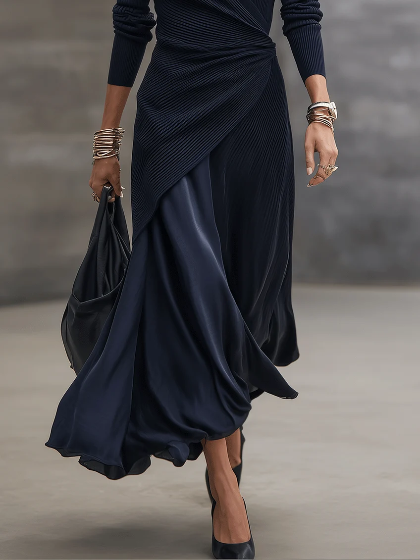 Abito Maxi Asimmetrico con Scollatura a V e Pannelli in Raso Blu Navy