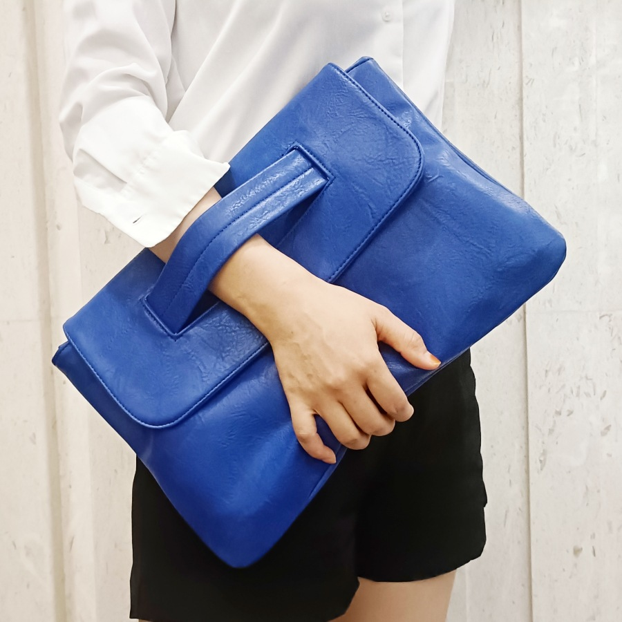 Borsa a tracolla con chiusura magnetica di grande capacità per pendolari