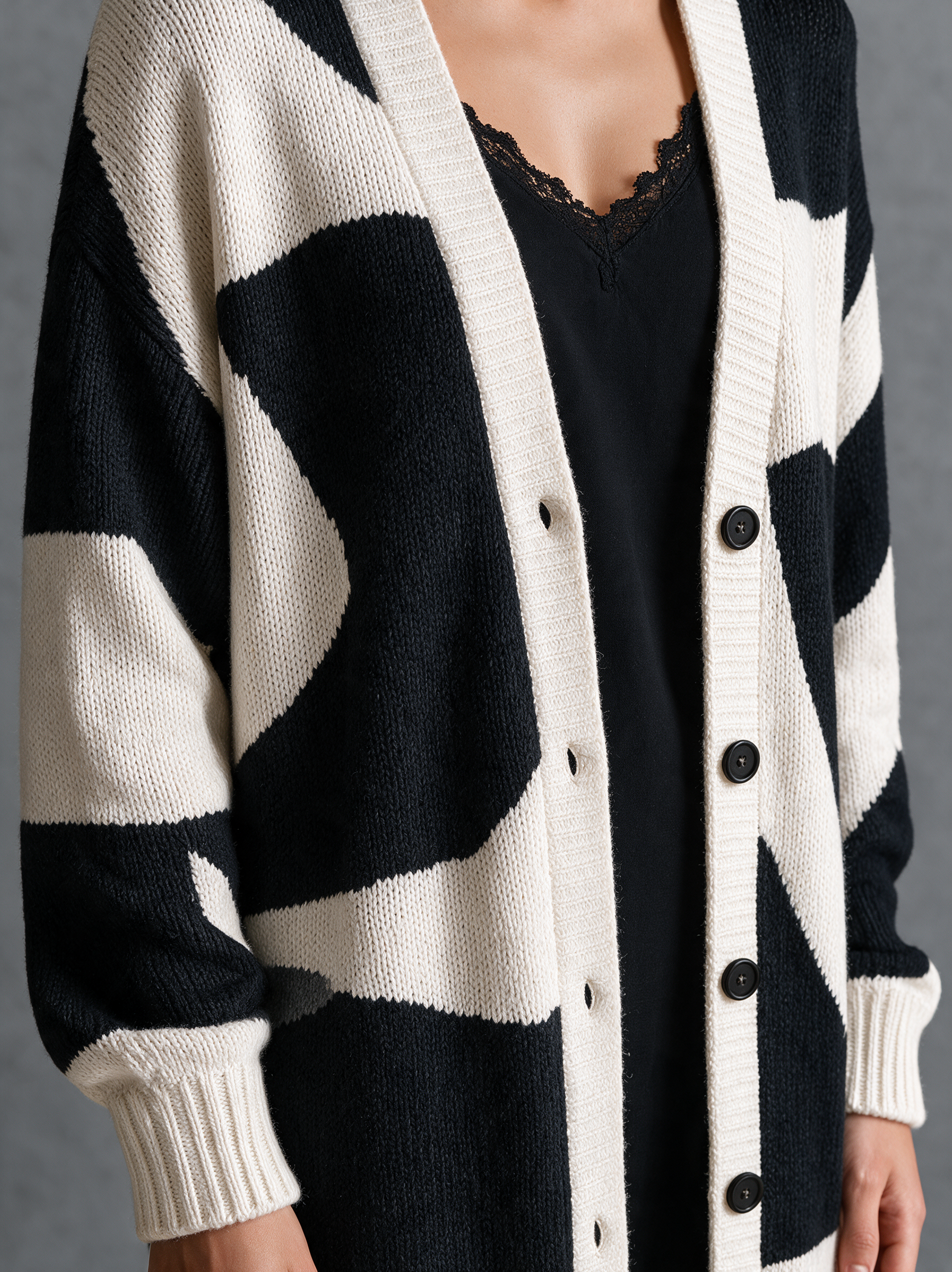 Benedetta | Cardigan Lungo in Maglia Bicolore, Nero e Crema